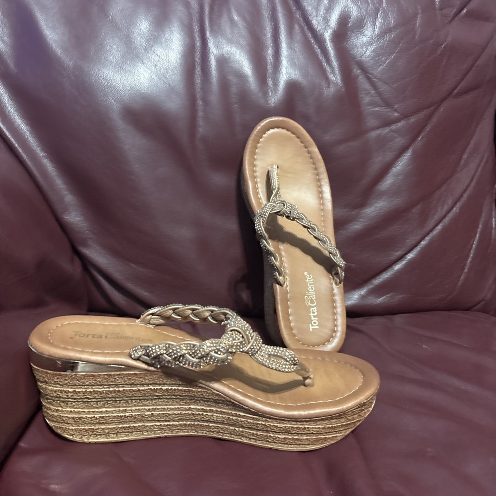 Torta‎ Caliente Bejewled Gold Rhinestone Fancy Platform Wedge Sandals 7M